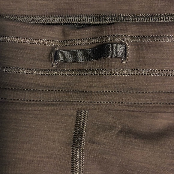 Lululemon LEGGINGS, the invigorate 25” tight - Picture 3 of 5
